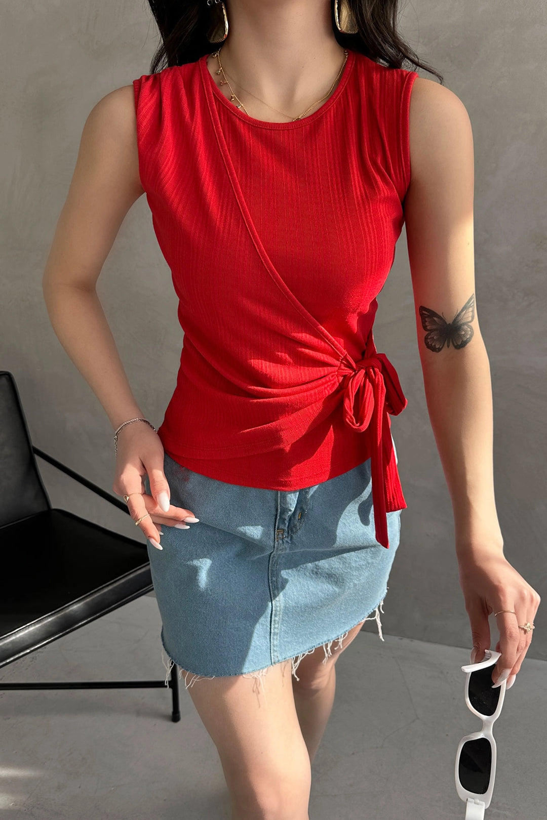 Red Sleeveless Front Cross-Tied Blouse BCDF-252180 - Brooklyn Park