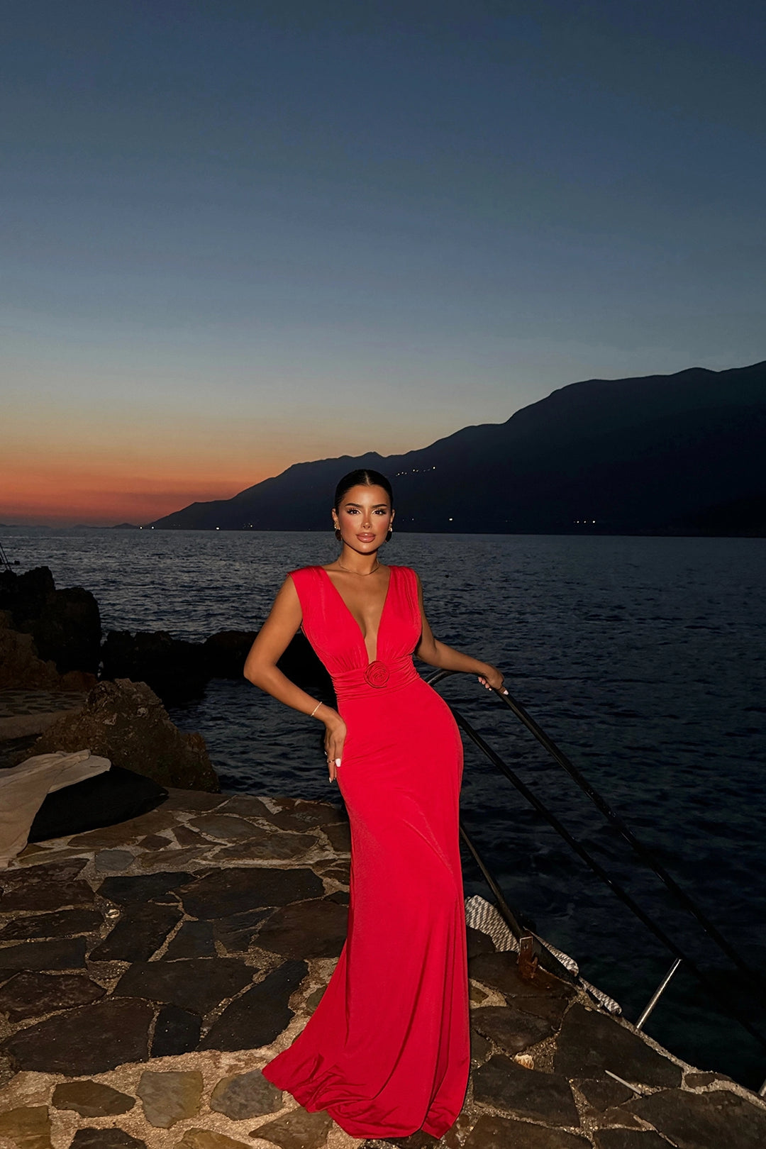 EYY Women Red Isolated Rose Detailed Dress - Montréal