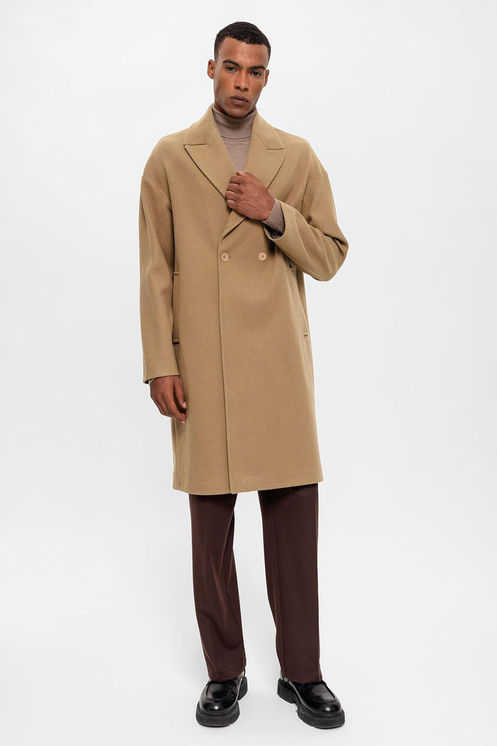 ANT Antioch Village Beige Oversized Double-Breasted Men's Coat - Saint-Jean-sur-Richelieu