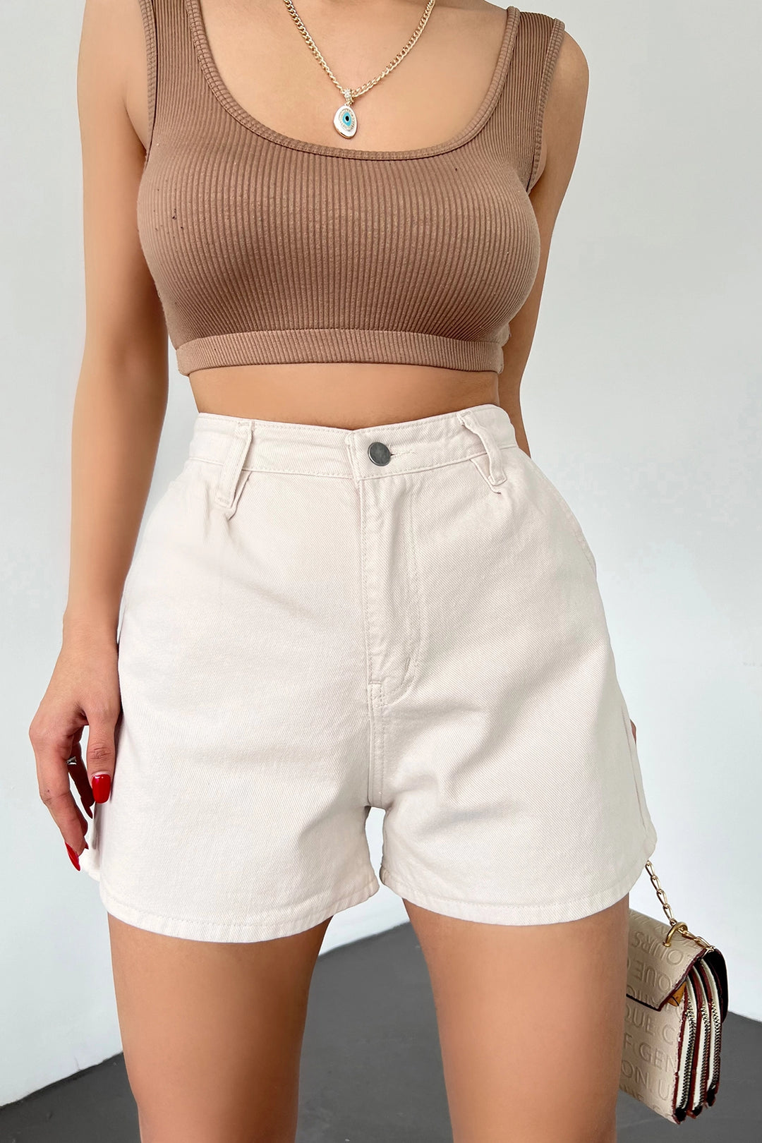 Cream Double Pocket Pleated Mini Denim Shorts BCDF-233302 - Shawinigan