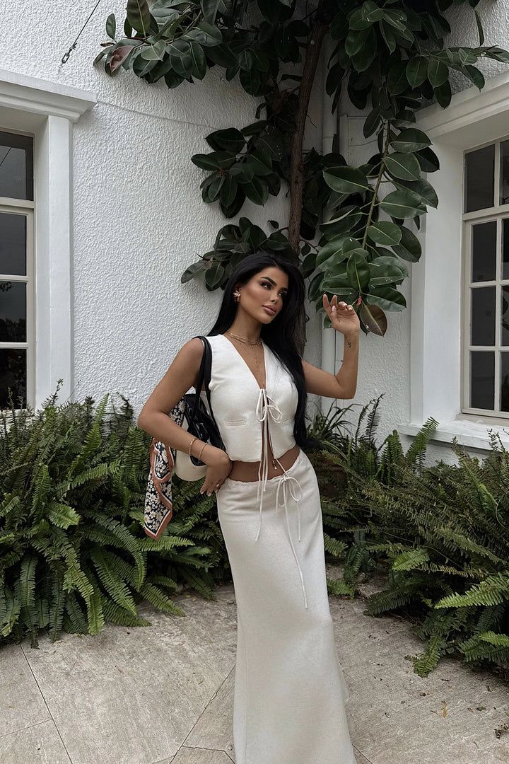 EYY Women Cream Skirt Suit - Georgetown