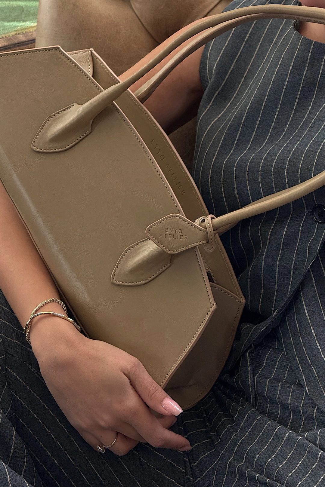 EYY Women Cream Nersia Leather Bag - Exeter