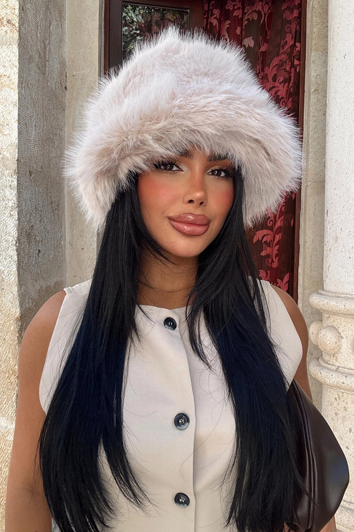 EYY Women Cream Plush Hat - Kamianske