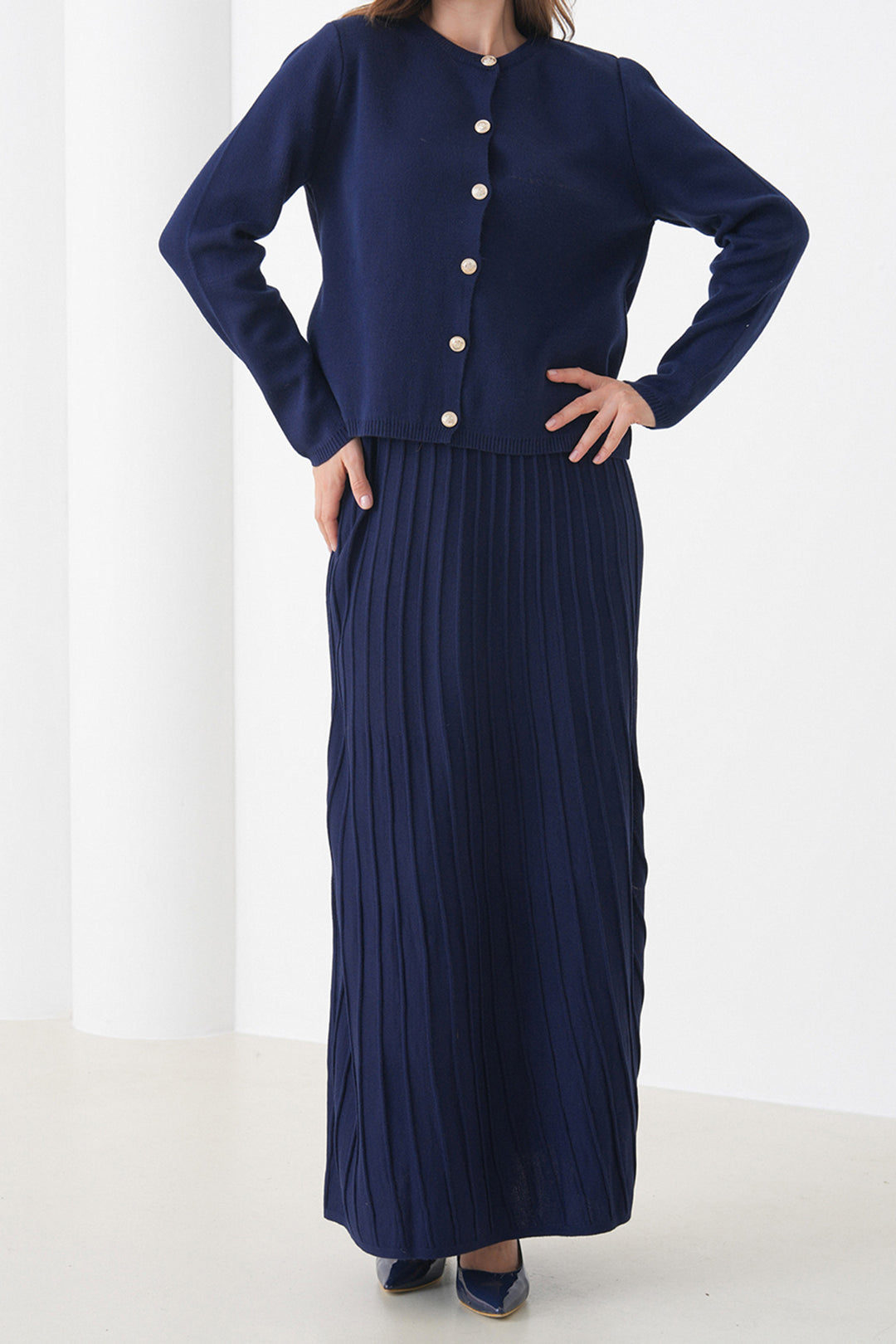 Navy Blue Buttoned Cardigan with Bicycle Collar and Pleated Midi Skirt Set BCHPK-251252 - Villafranca del Panadés