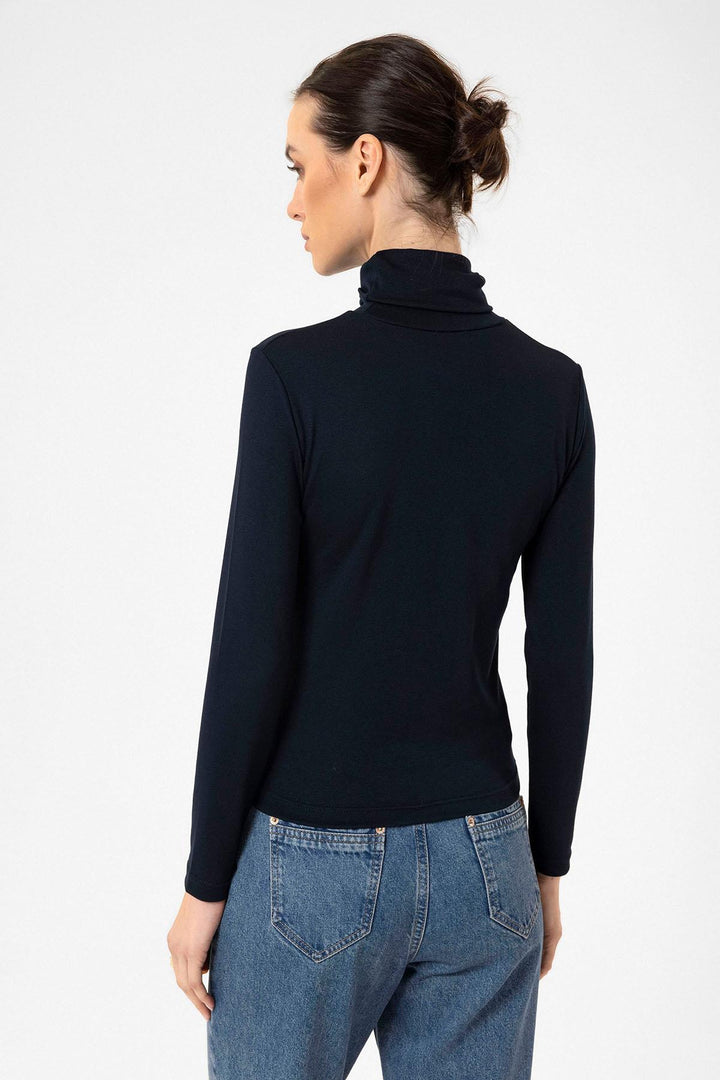ANT Antioch Blue Women's Turtleneck Sweater - Mount Prospect