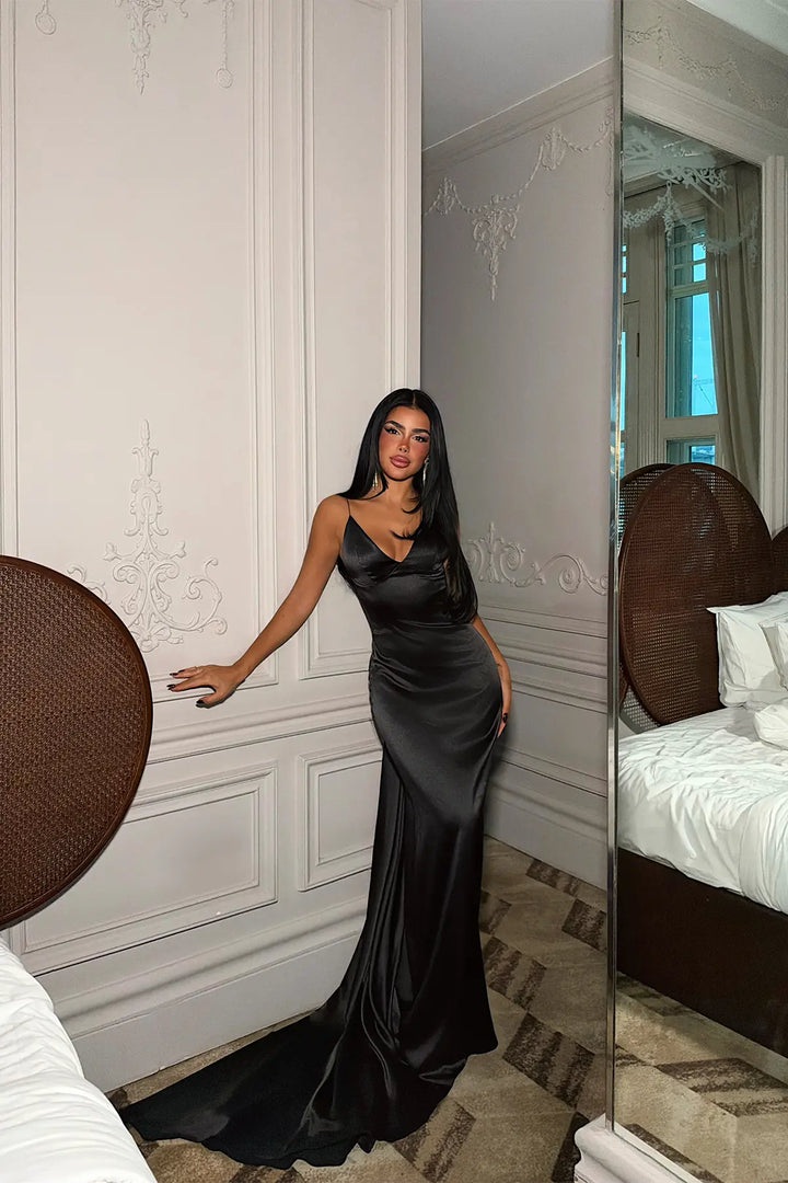 EYY Women Long Dress with Black Spaghetti Straps - Milford city