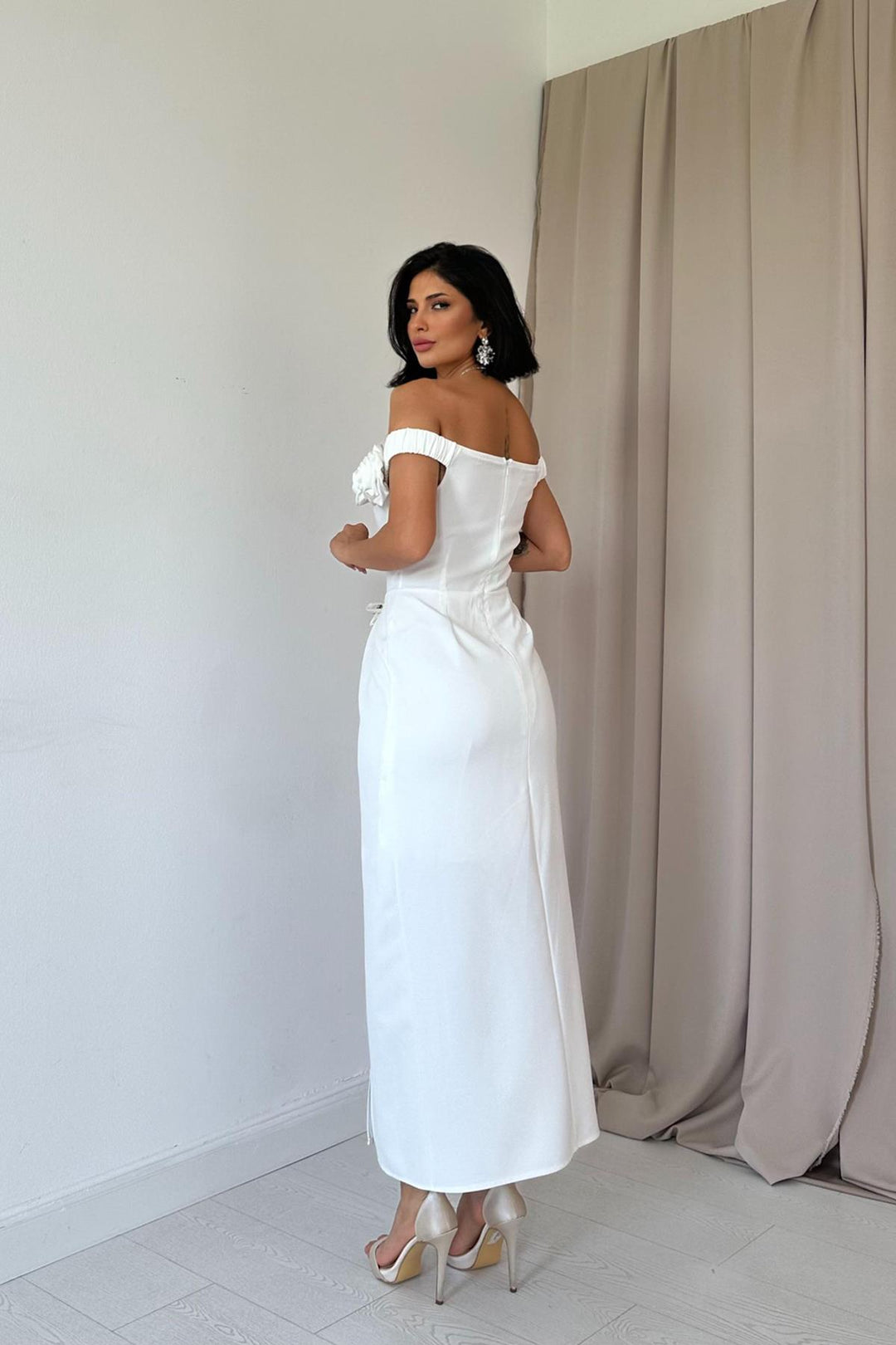 ELS Madonna Neck Rose Dress - White - Yucaipa