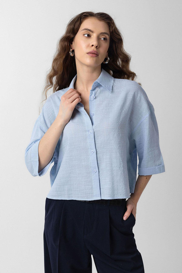 ANT Antioch Blue Cropped Textured Women's Shirt - Charlottesville