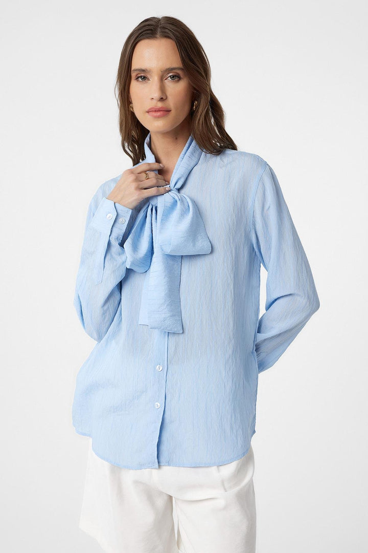ANT Antioch Blue Collar Woman Shirt with Scarf - Viana do Castelo