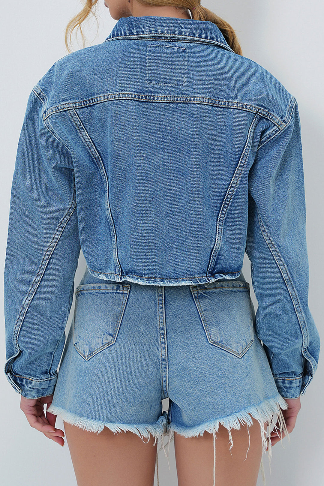 Blue Distressed Vintage Cropped Denim Jacket with Stitch Details BCHNW-251179 - Haguenau