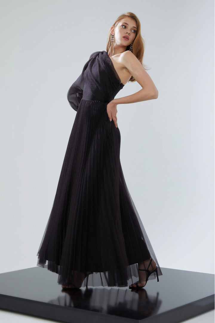 FRV Black tulle single sleeve long dress - Castelldefels