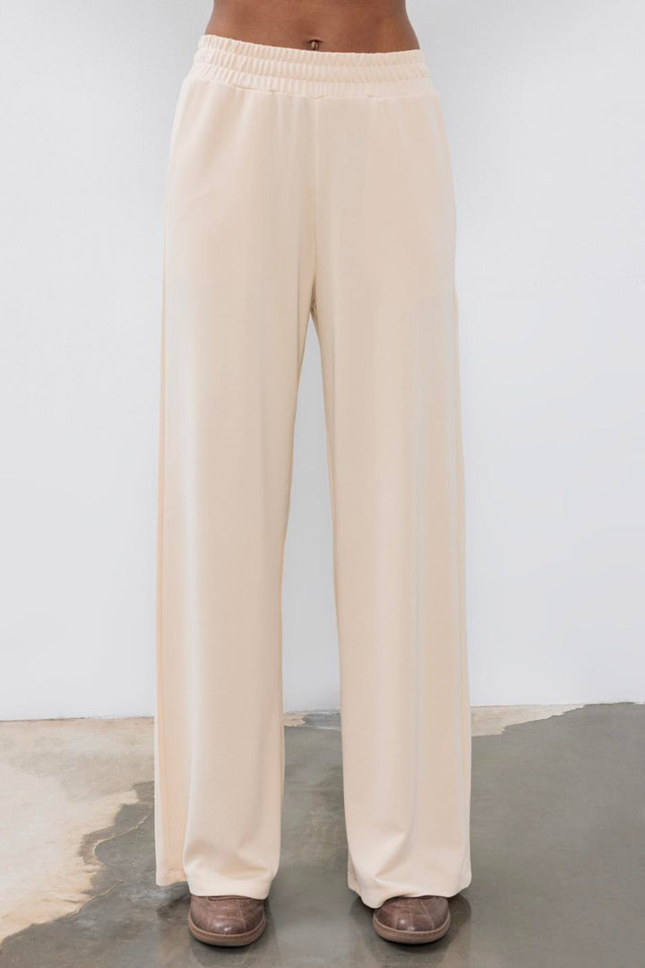 BSL Women Modal Straight Cut Trousers - Holyoke