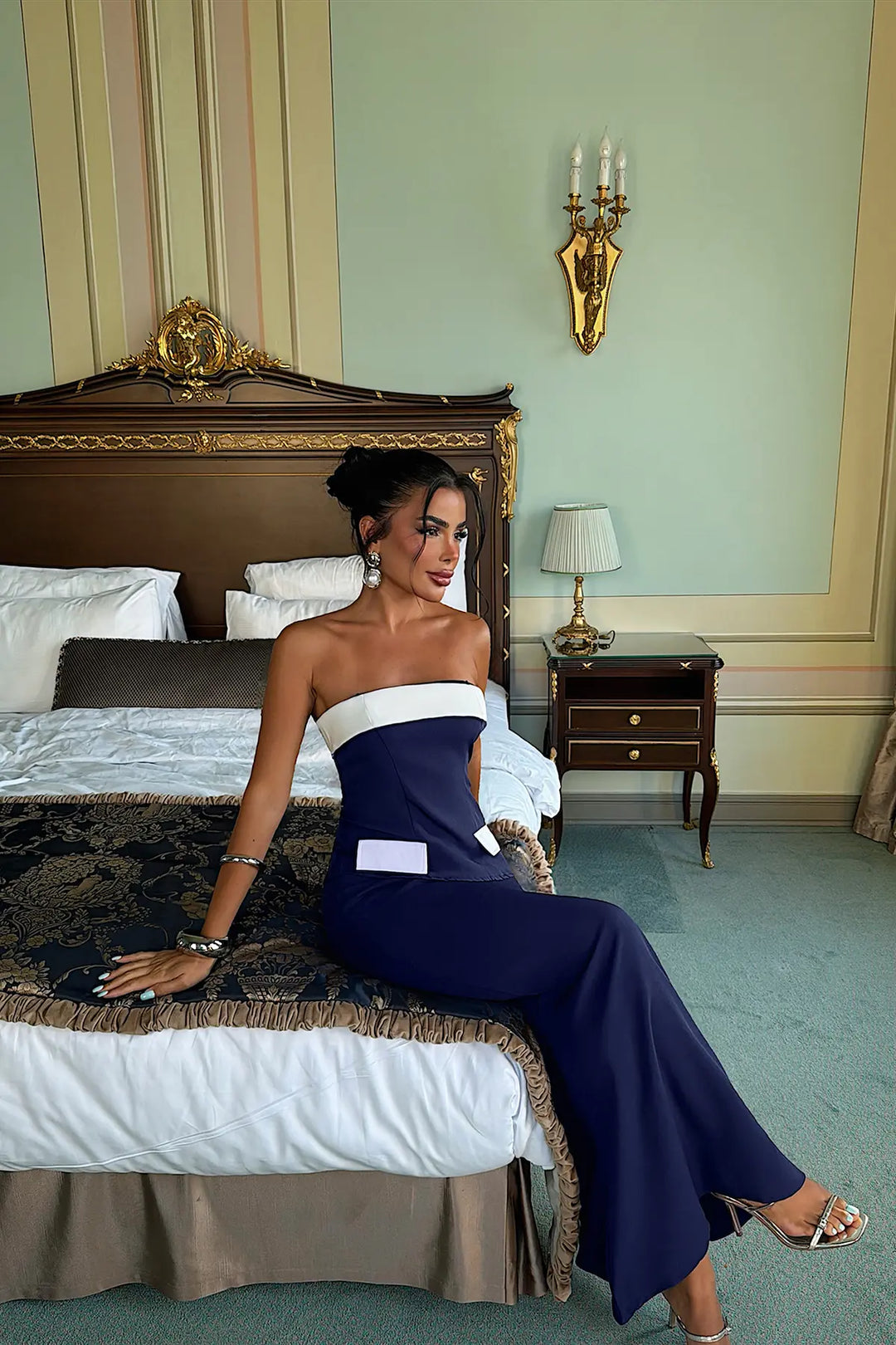 EYY Women Navy Blue Skirt Set - Villa de Zaachila