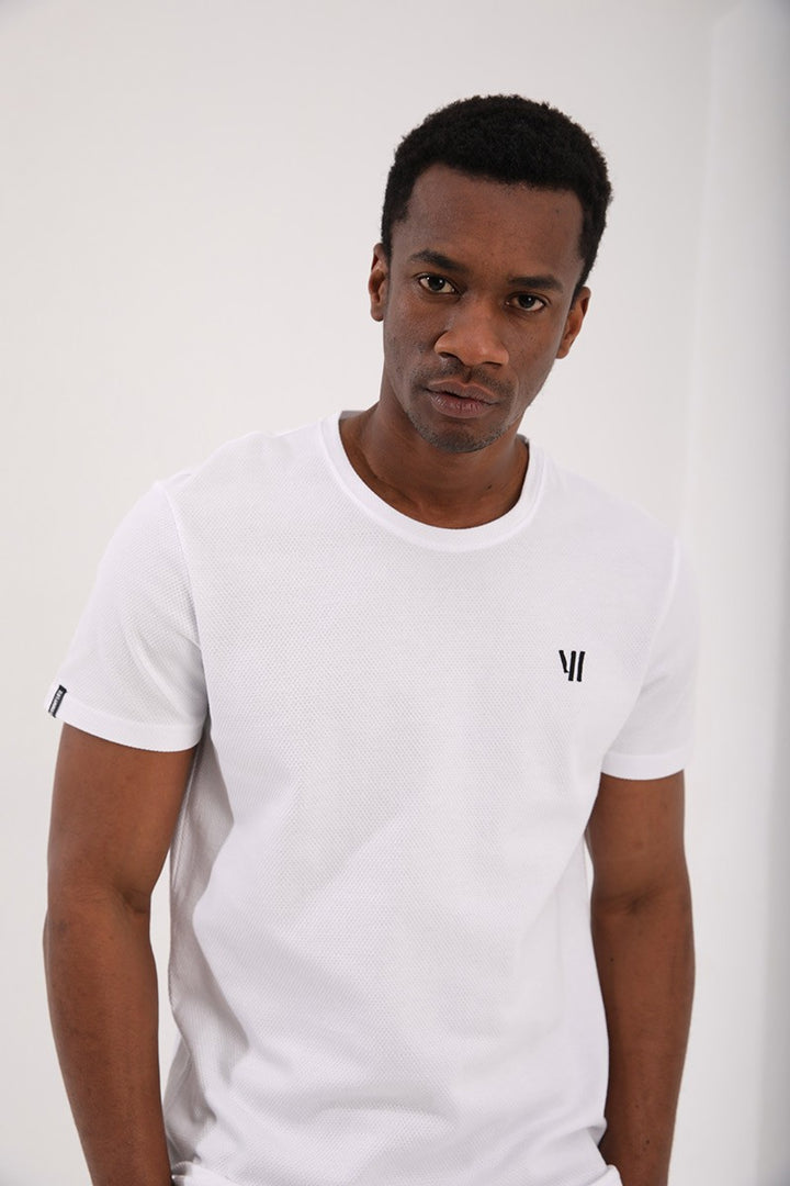 TMY White Honeycomb Patterned Double Arrow Logo Standard Mold O Neck Men's T-Shirt - 87921 - Gütersloh