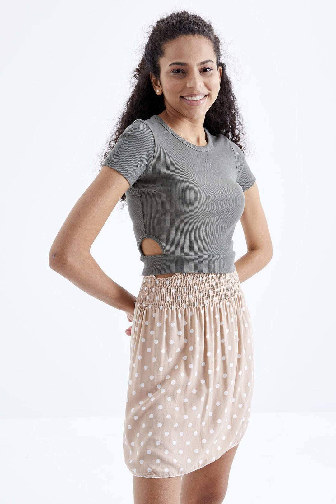 TMY Çağla Basic Side Windowed O Neck Women Crop Top T-Shirt - 97207 - Columbus
