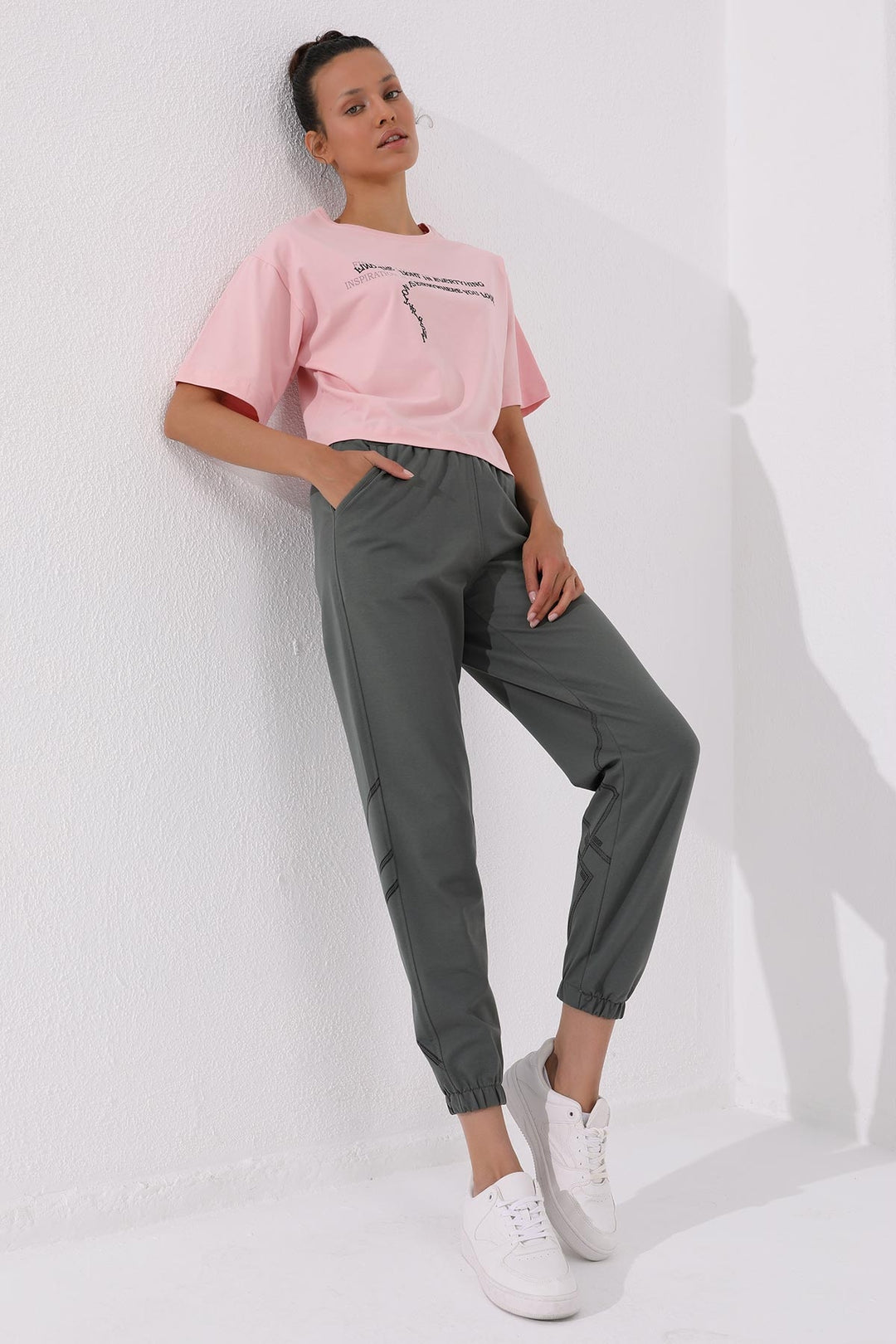 TMY Çağla Printed Comfort Fit Elastic Cuff Women's Sweatpants - 94585 - Pontiac