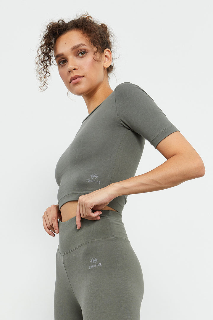 TMY Çağla Short Sleeve Slim Fit O Neck Women's Crop Top T-Shirt - 97149 - Bremen