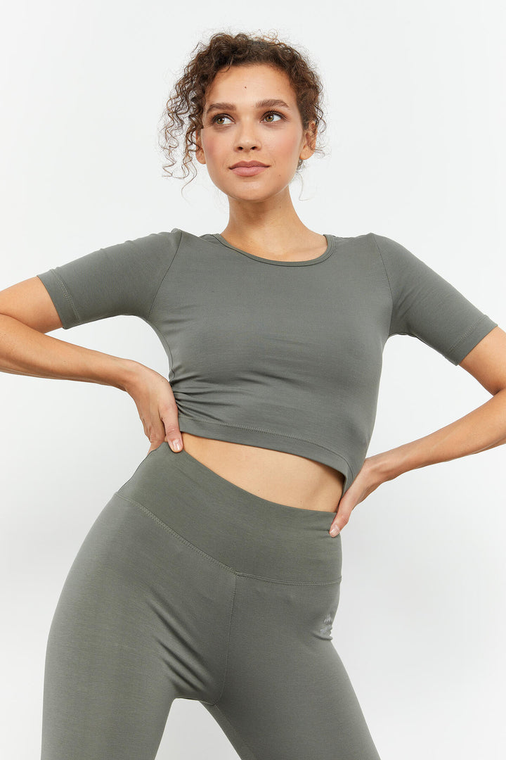 TMY Çağla Short Sleeve Slim Fit O Neck Women's Crop Top T-Shirt - 97149 - Bremen