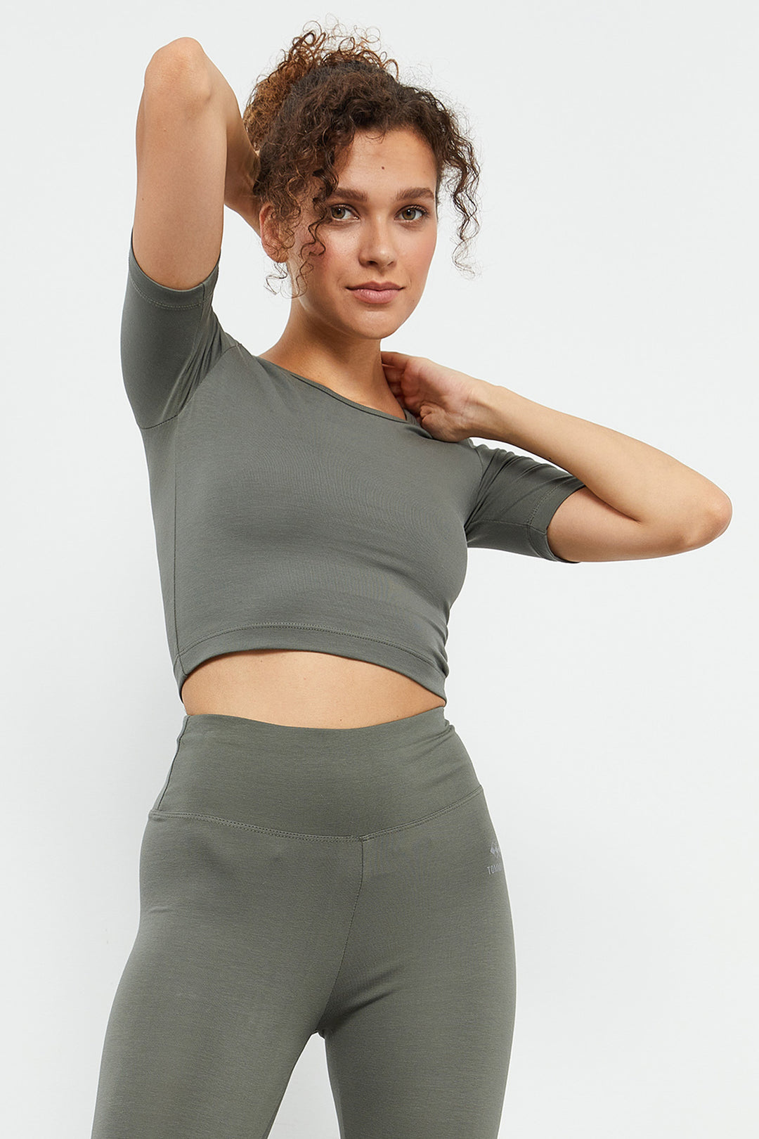 TMY Çağla Short Sleeve Slim Fit O Neck Women's Crop Top T-Shirt - 97149 - Bremen