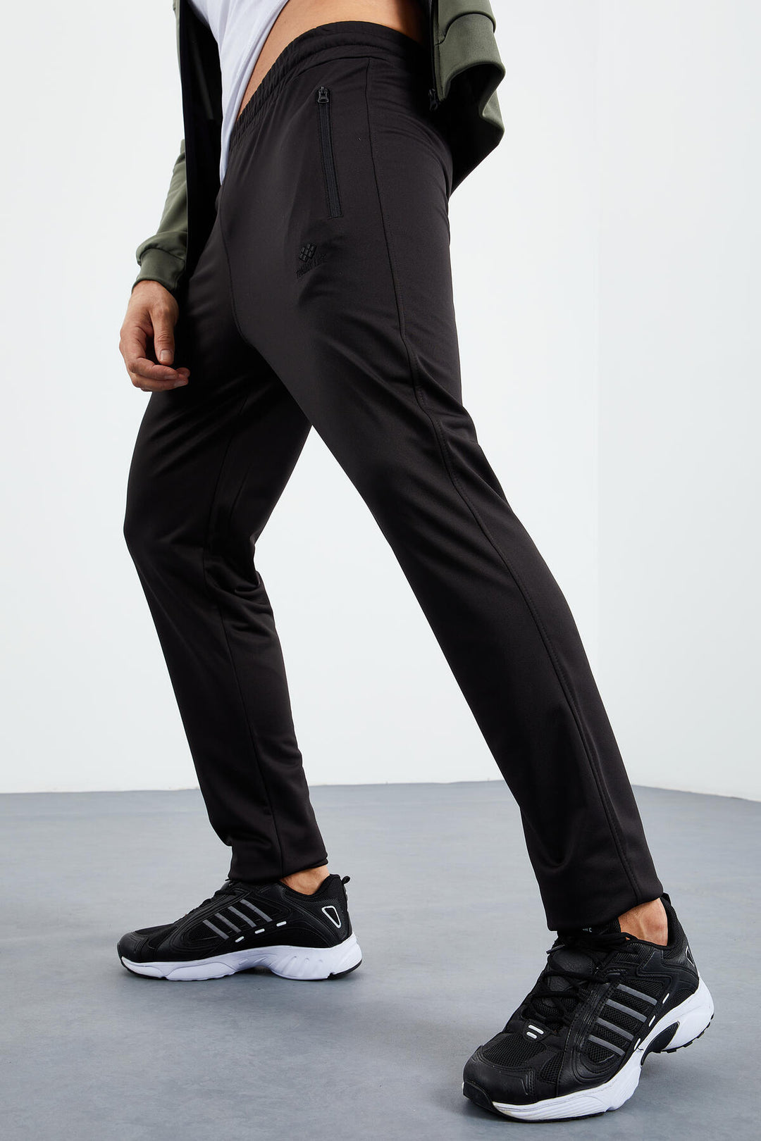 TMY Çağla - Black High Neck Zippered Standard Fit Classic Cuff Men's Tracksuit - 85162 - Kamp-Lintfort