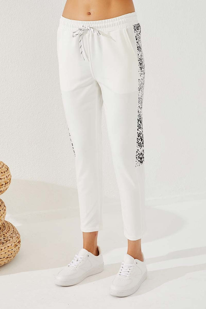 بنطال رياضي TMY Ecru Sides Leopard Pattern ذو قصة ضيقة للنساء - 94572 - Weslaco