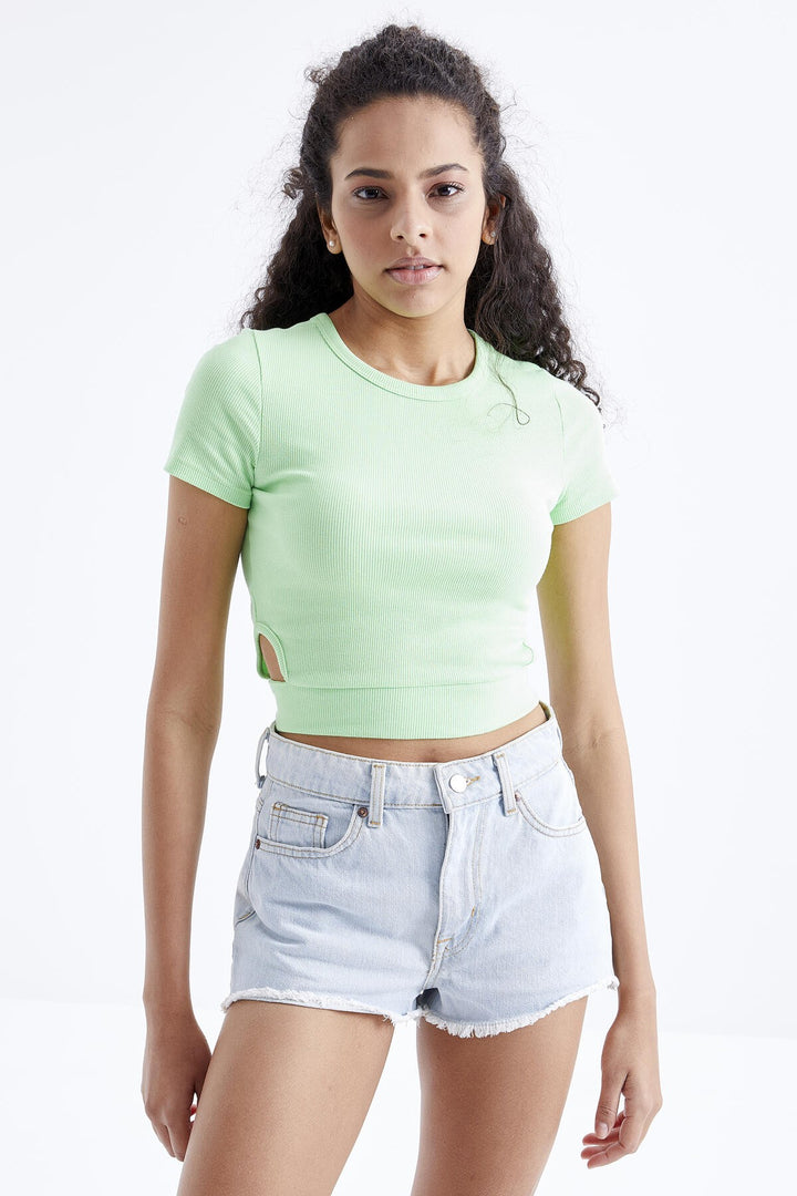 TMY Pistachio Green Basic Side Window Collar Women Crop Top T-Shirt - 97207 - Marina di Carrara