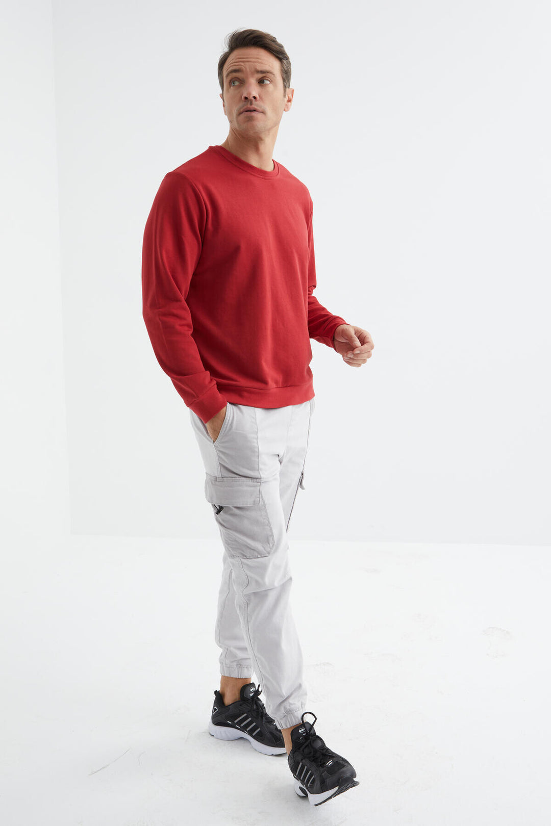 TMY Red Basic Round Neck Comfort Fit Men's Sweatshirt - 88053 - San Marcos