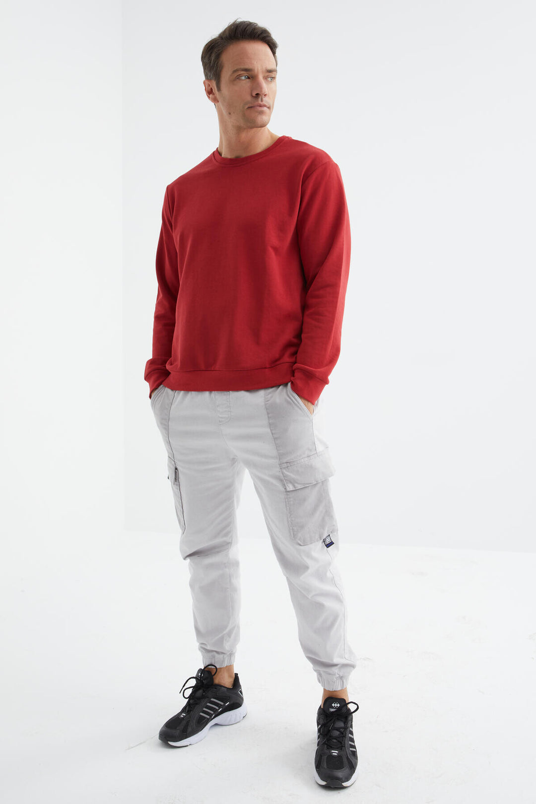 TMY Red Basic Round Neck Comfort Fit Men's Sweatshirt - 88053 - San Marcos