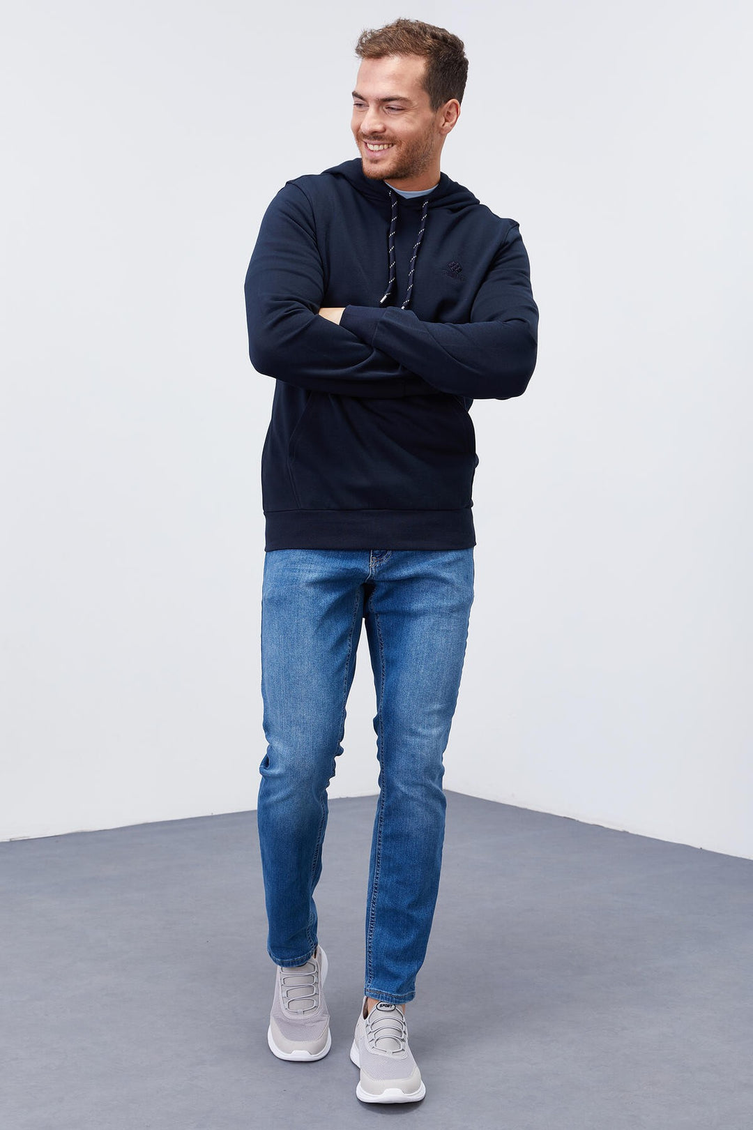 TMY Navy Kangaroo Pocket Standard Fit Hooded Men's Sweatshirt - 87872 - Mérida
