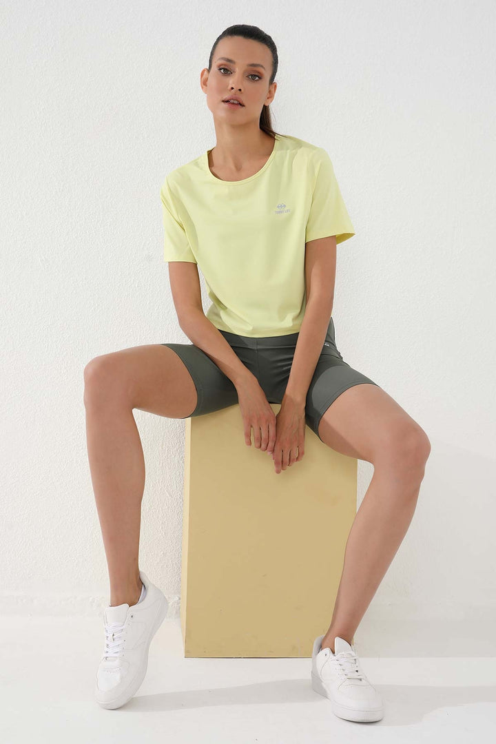 TMY Lemon Basic Short Sleeve Standard Fit O Neck Women's Crop Top T-Shirt - 97143 - Moers
