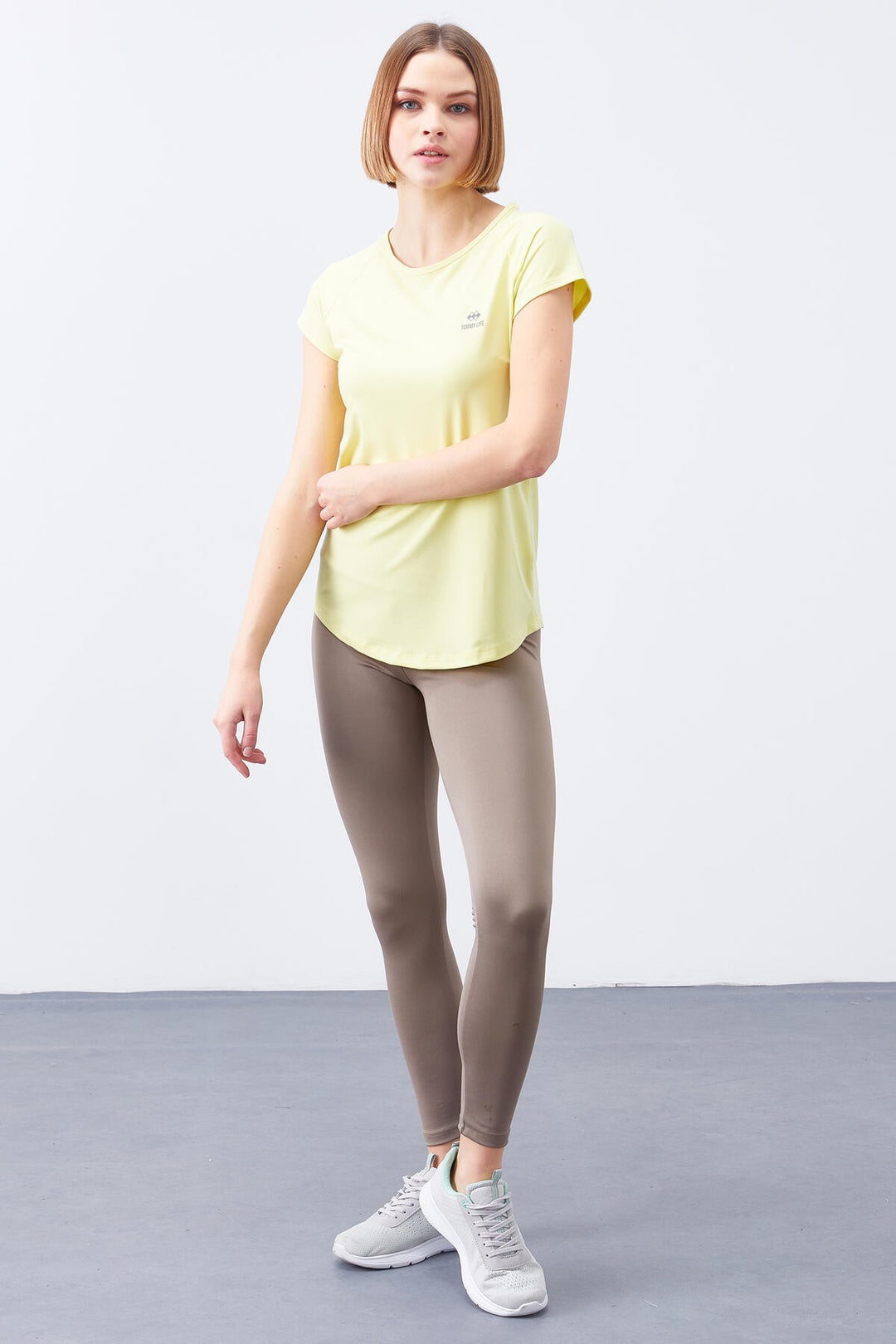 TMY Lemon Back Window Short Sleeve Standard Mold O Neck Women's T-Shirt - 97101 - Jena