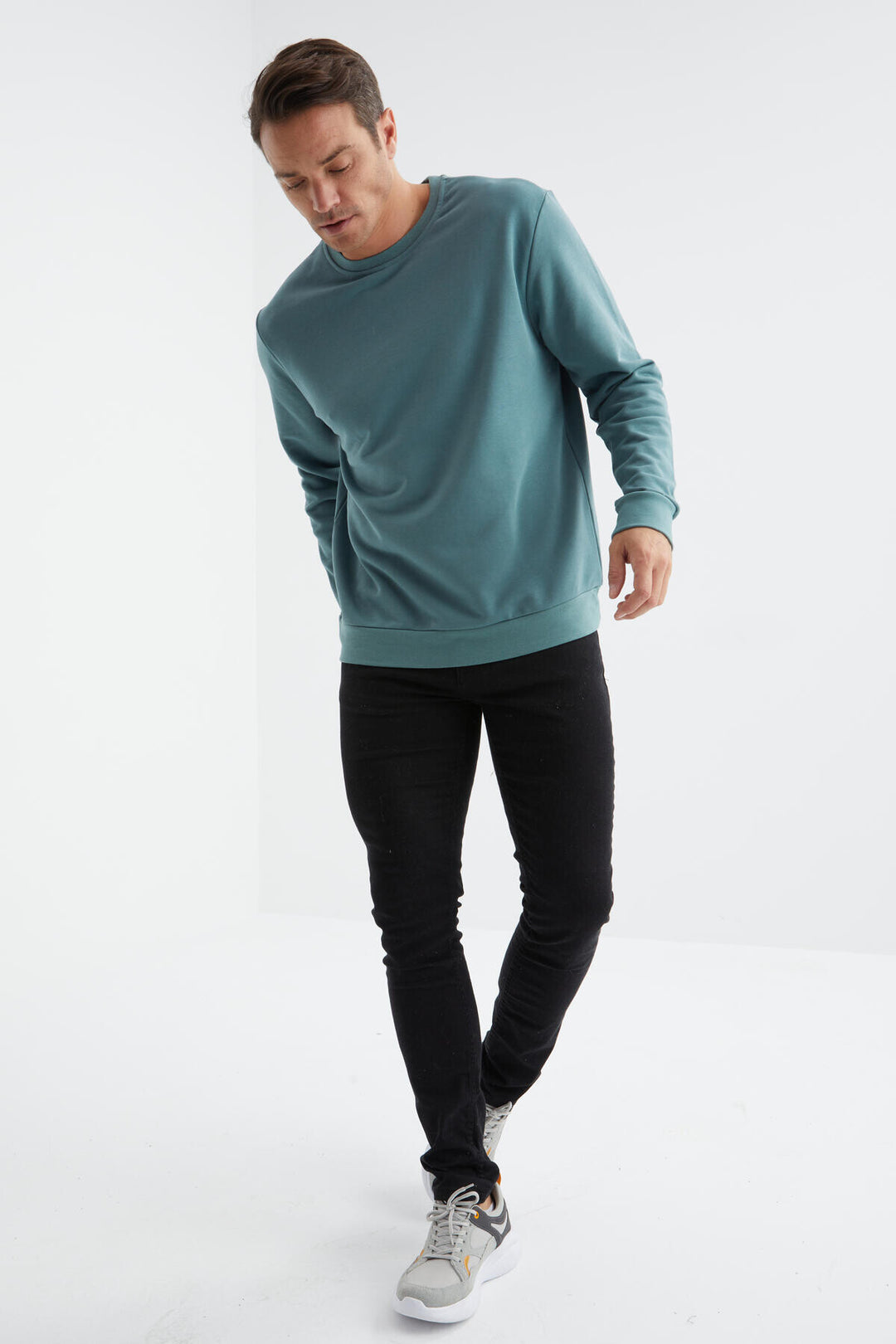 TMY Mint Green Basic Round Neck Comfort Fit Men's Sweatshirt - 88053 - Ancona