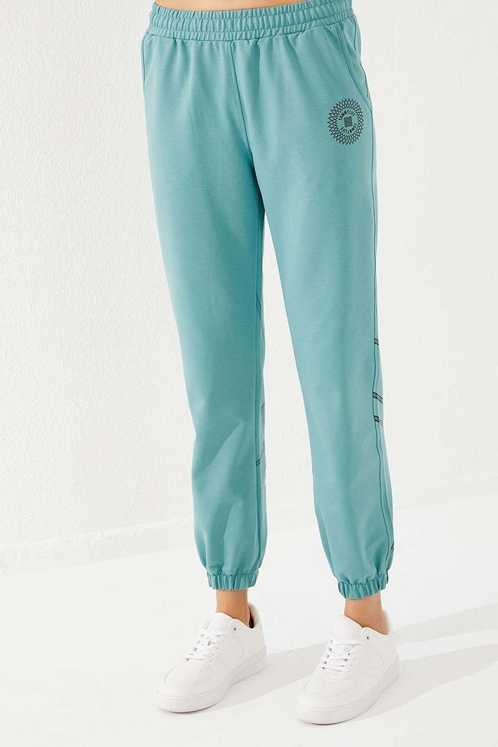 بنطال رياضي TMY Mint Green مخطط مريح بأساور مطاطية للنساء - 94585 - Winston-Salem