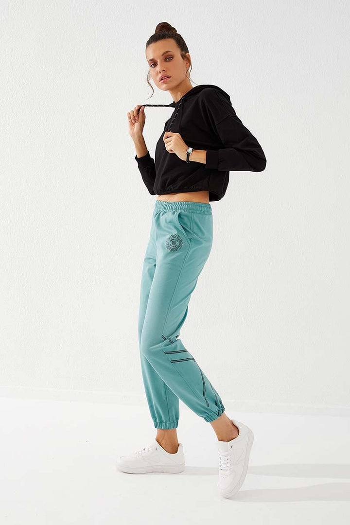 بنطال رياضي TMY Mint Green مخطط مريح بأساور مطاطية للنساء - 94585 - Winston-Salem