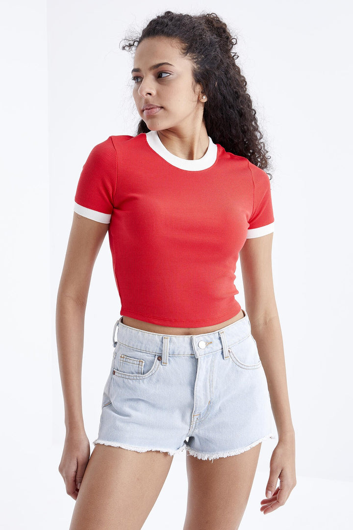 TMY Pomegranate Flower Basic Sleeve Detail O Neck Women's Crop Top T-Shirt - 97200 - Odessa