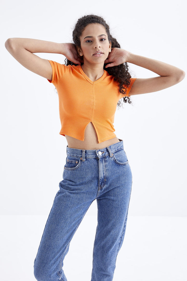TMY Oranj Basic Front Slit V-Neck Women's Crop Top T-Shirt - 97206 - Guelph