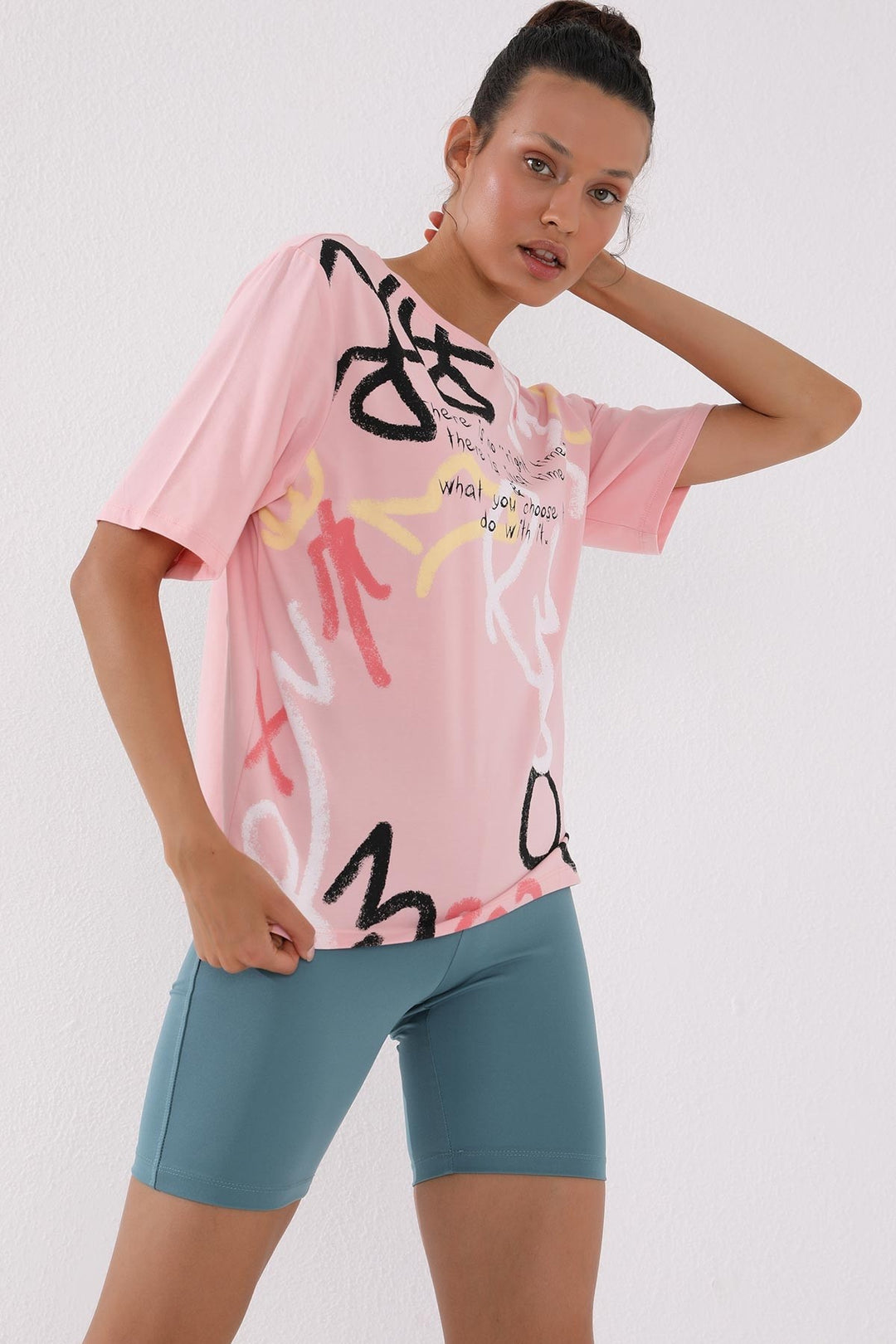 TMY Pink Mixed Patterned Printed Round Neck Women's Oversize T-Shirt - 97132 - Bellinzona