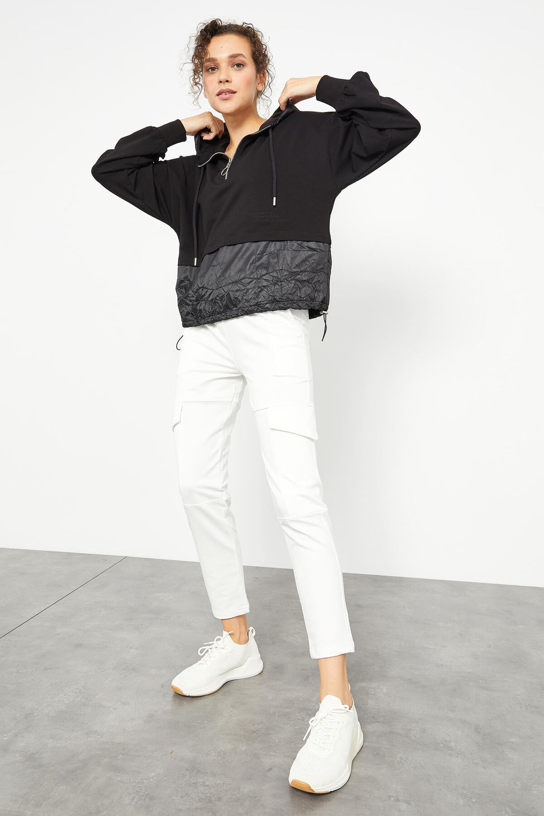 TMY Black Balloon Sleeve Parachute Fabric Detailed Women's Oversize Sweatshirt - 97167 - Eau Claire
