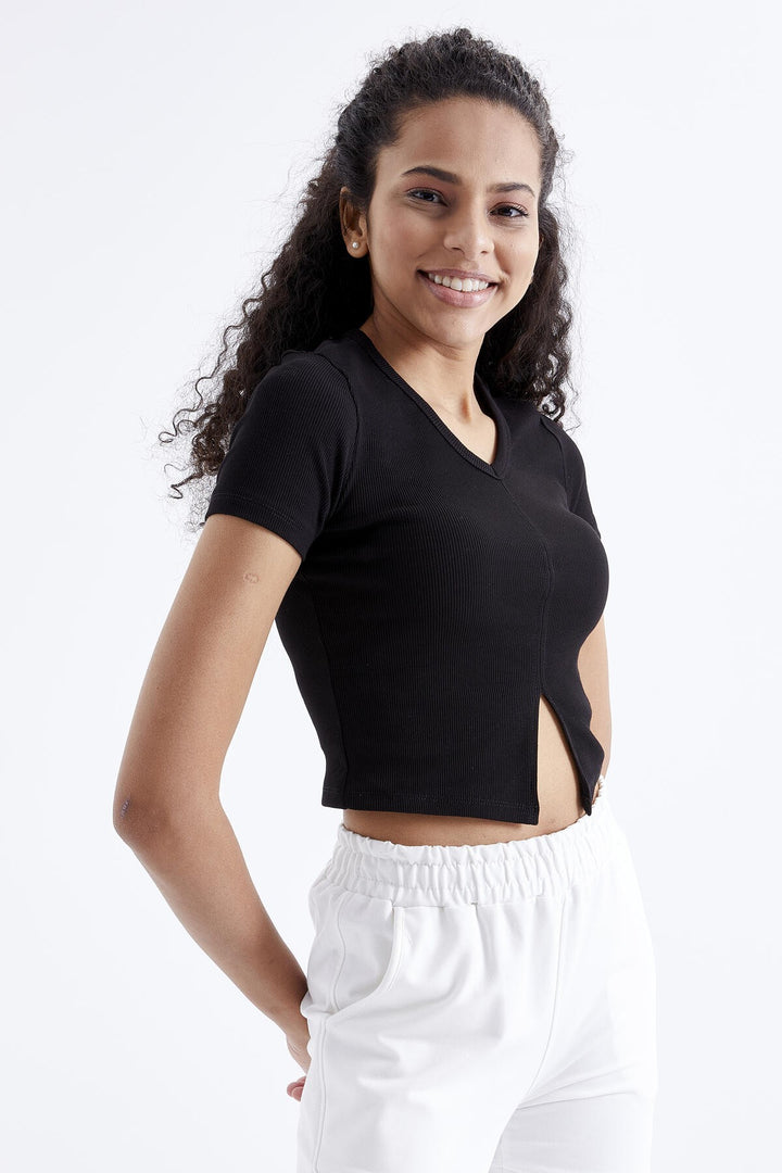 TMY Black Basic Front Slit V Neck Women's Crop Top T-Shirt - 97206 - Independence