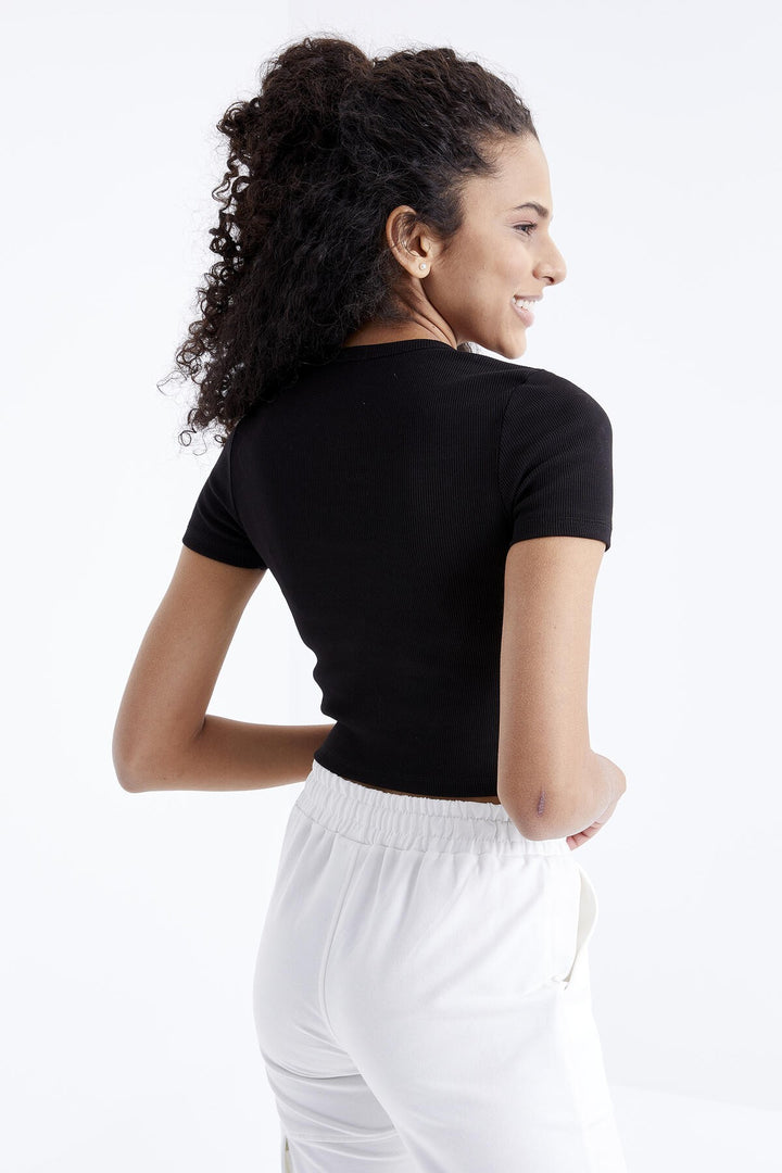TMY Black Basic Front Slit V Neck Women's Crop Top T-Shirt - 97206 - Independence