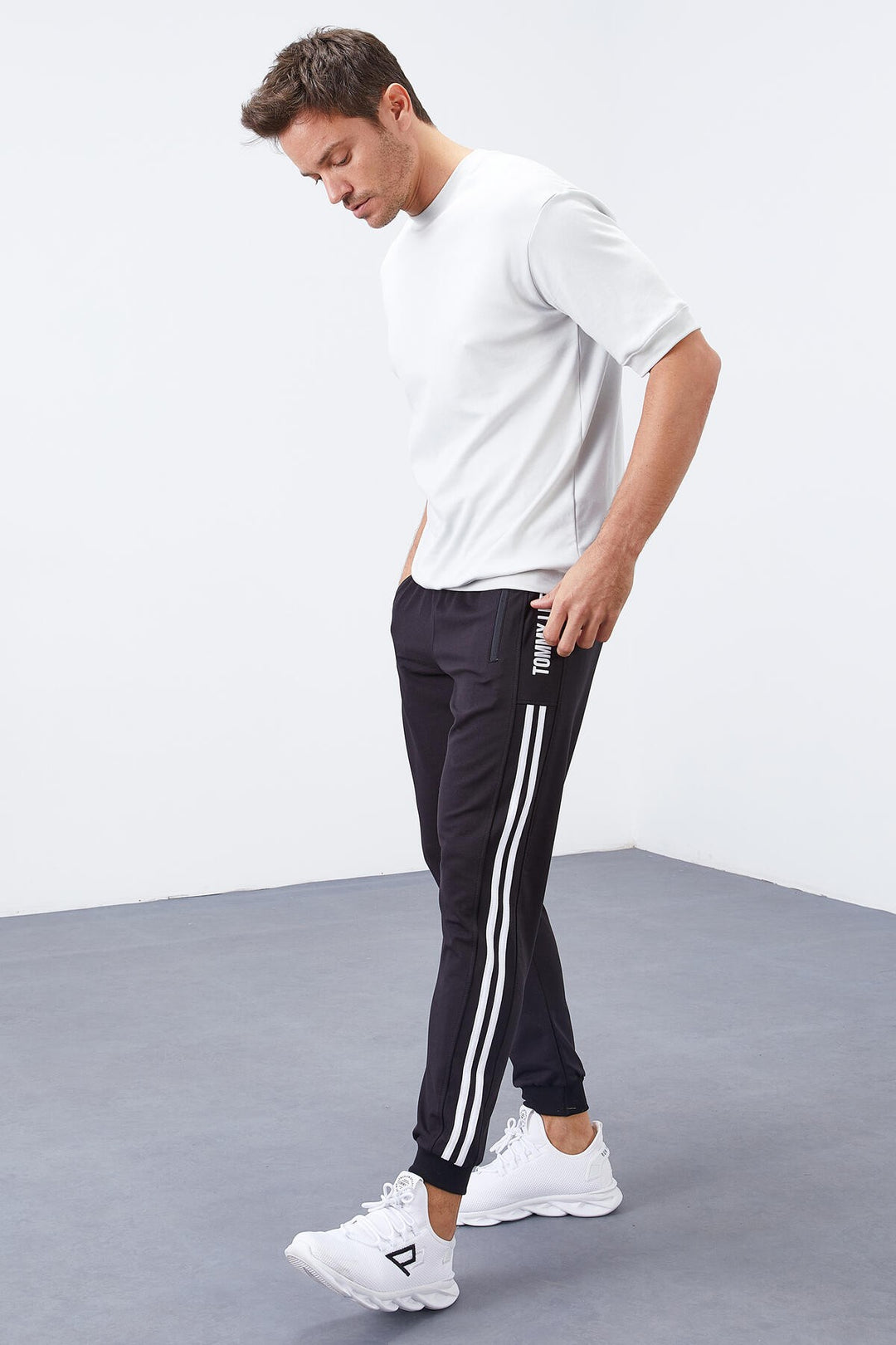 TMY Black - White Double Piped Standard Mold Jogger Men's Sweatpants - 84694 - Heilbronn