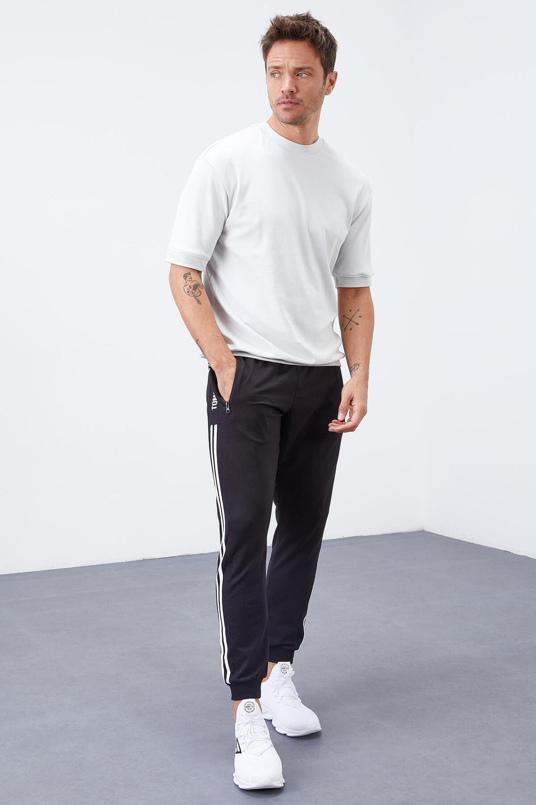 TMY Black - White Double Piped Standard Mold Jogger Men's Sweatpants - 84694 - Heilbronn