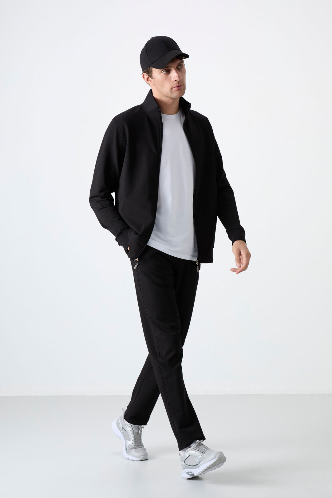 TMY Black High Neck Zippered Comfort Fit Classic Cuff Men's Tracksuit - 85072 - Meriden