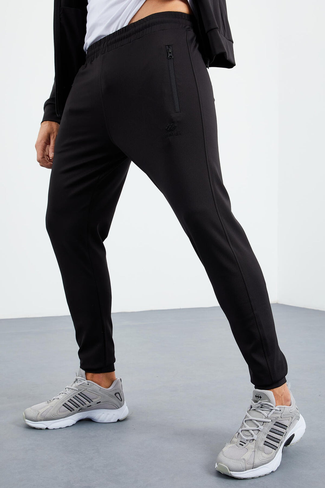TMY Black High Neck Zippered Standard Fit Cuffed Men's Tracksuit - 85160 - Miramar