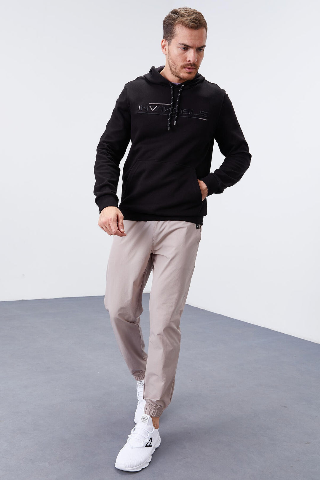 TMY Black Kangaroo Pocket Standard Fit Hooded Men's Sweatshirt - 87883 - Hornchurch