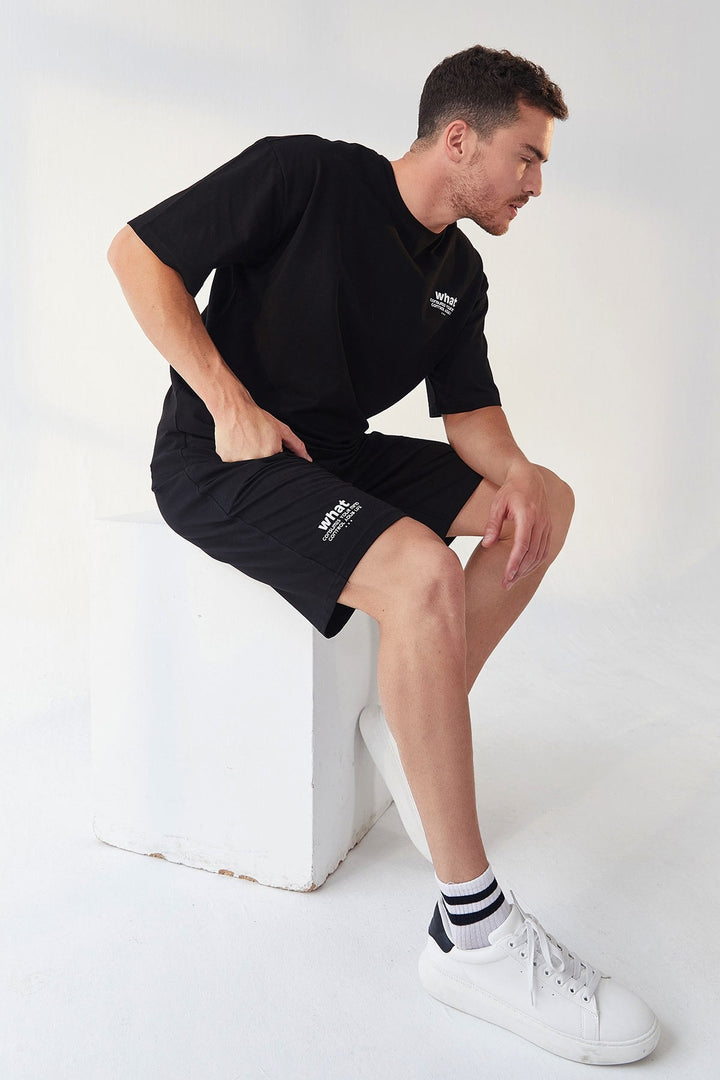 TMY Black Small Text Printed O Neck Men's Oversize Bermuda Shorts Set - 85156 - Jiménez