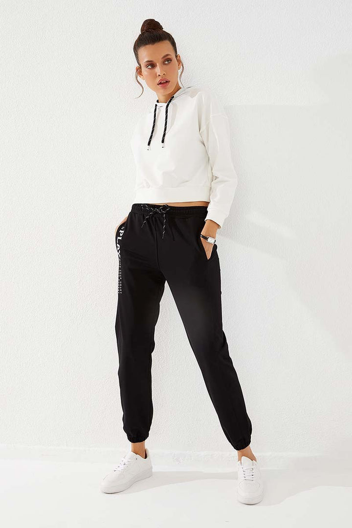 TMY Black High Waist Embroidered Comfort Fit Elastic Cuff Women's Sweatpants - 94573 - Solingen