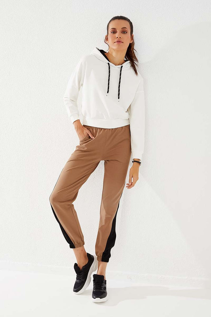 TMY Earth Two-Color Striped Comfortable Fit Elastic Cuff Women's Sweatpants - 94582 - Levittown
