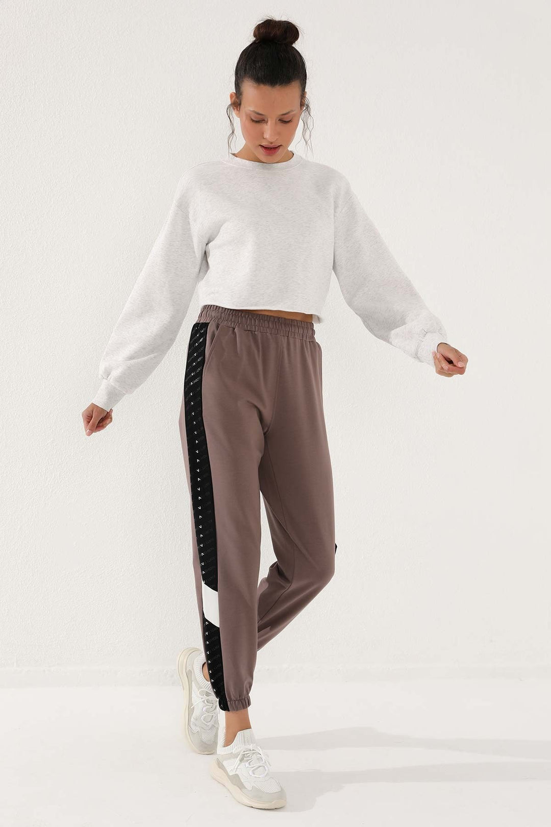 TMY Earth Dotted Stripe Detailed Jogger Comfortable Fit Elastic Cuff Women's Sweatpants - 94579 - Watford