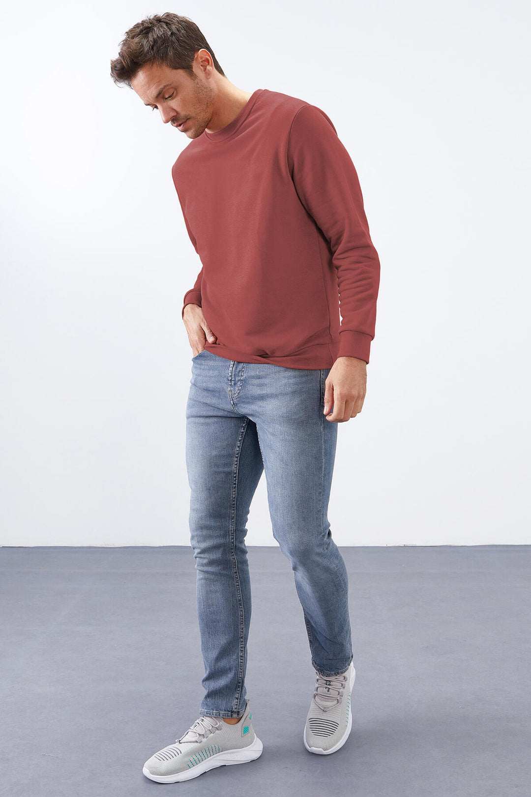 TMY Wild Rose Basic Round Neck Comfort Fit Men's Sweatshirt - 88053 - Fredericton